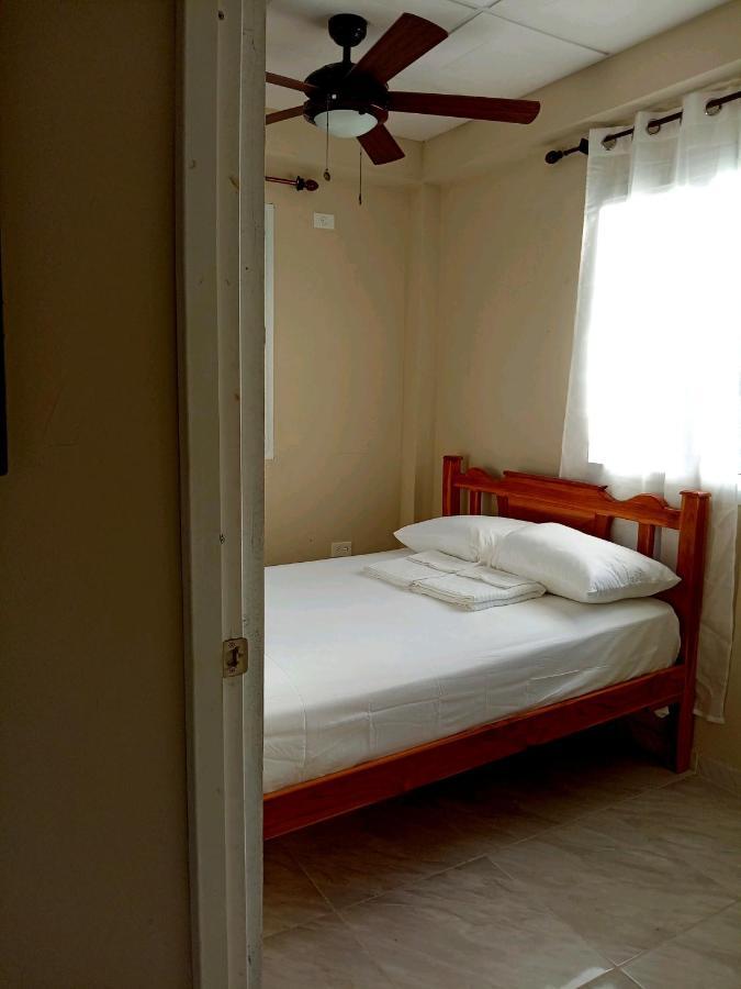 Habitacion Privada A 8 Minutos Del Aeropuerto Tocumen Apartment Tapia Numero Dos Ngoại thất bức ảnh